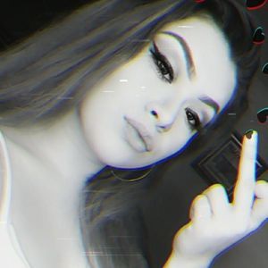 Meet your Posher, Edith